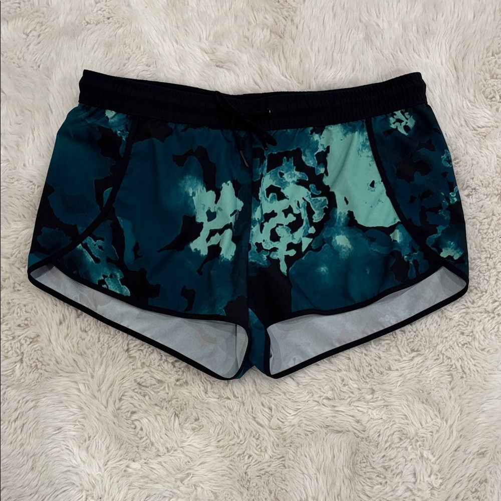 ⭐️5/$20Fabletics Women's Athletic Shorts in Black and Aqua